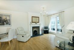 83 Pembroke Square - Living