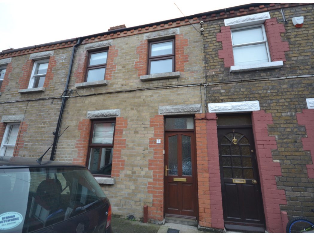 Trinity Plaza, Tara Street, Dublin 2. Owen Reilly Owen Reilly