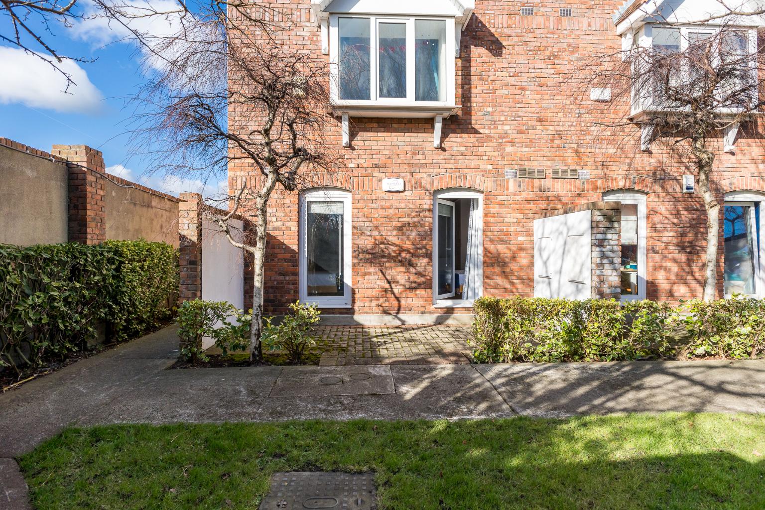 49 Abbeyfield, Milltown, Dublin 6, D06 Y7W0. Owen Reilly