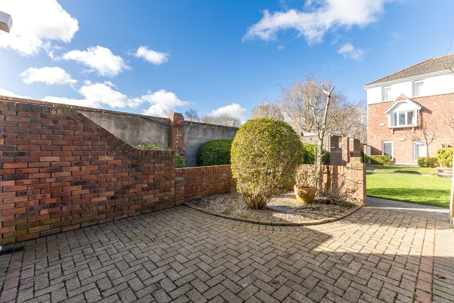 49 Abbeyfield, Milltown, Dublin 6, D06 Y7W0. Owen Reilly